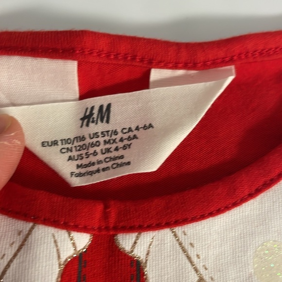 H&M set of 2 Christmas themed dresses - Picture 5 of 9